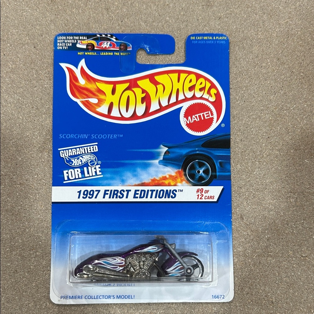 Mattel Hot Wheels Scorchin' Scooter - Purple